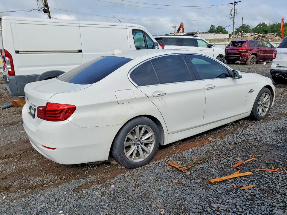 64797436 :رقم المزاد ، WBA5A5C56GD526477 vin ، 2016 Bmw 528 مزاد بيع
