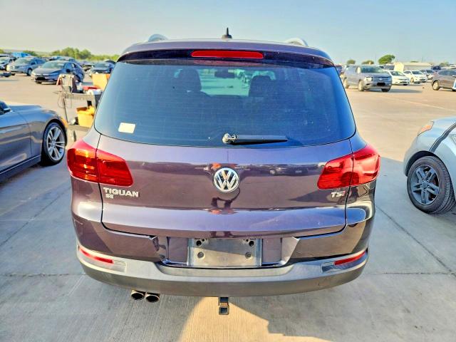 2016 Volkswagen Tiguan მანქანა იყიდება აუქციონზე, vin: WVGAV7AX3GW596329, აუქციონის ნომერი: 63259626