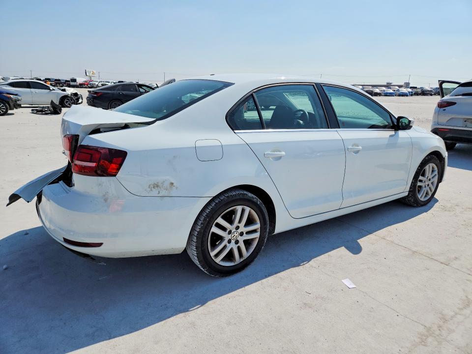 2017 Volkswagen Jetta მანქანა იყიდება აუქციონზე, vin: 3VW2B7AJ2HM261932, აუქციონის ნომერი: 63685026