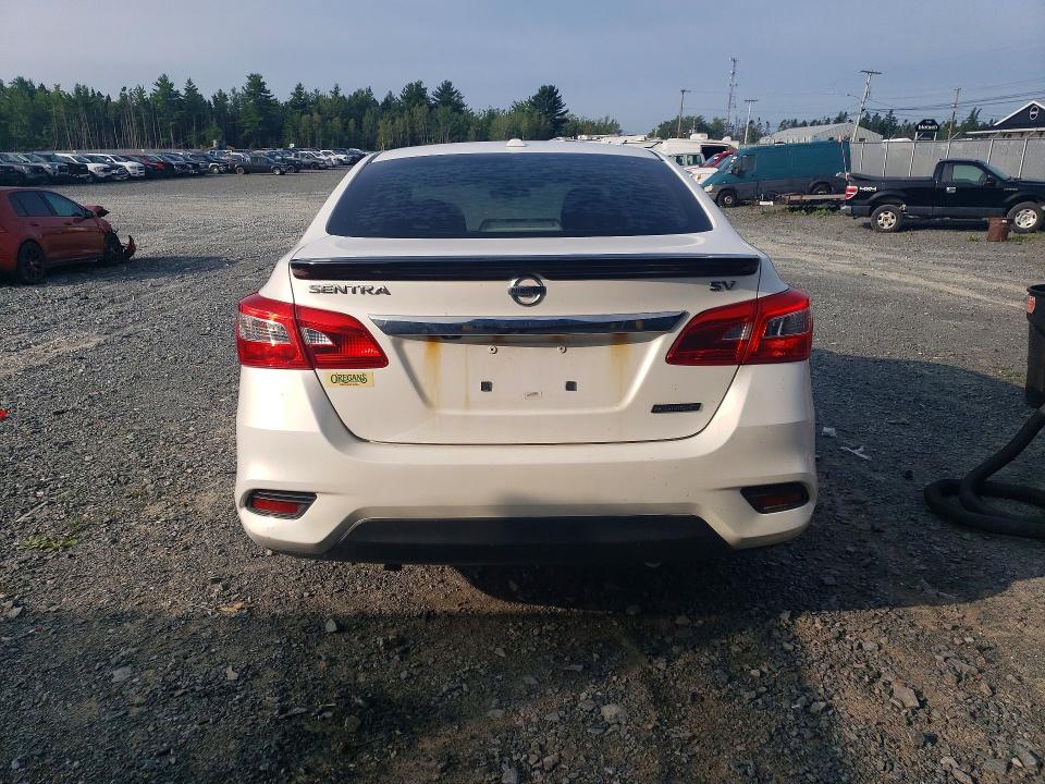 65084136 :رقم المزاد ، 3N1AB7AP1JY305438 vin ، 2018 Nissan Sentra مزاد بيع