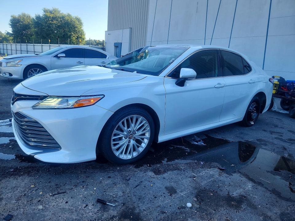 66694656 :رقم المزاد ، 4T1F11AK9LU936124 vin ، 2020 Toyota Camry مزاد بيع