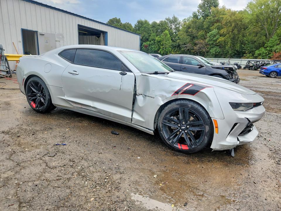 64514346 :رقم المزاد ، 1G1FB1RX7J0188939 vin ، 2018 Chevrolet Camaro مزاد بيع