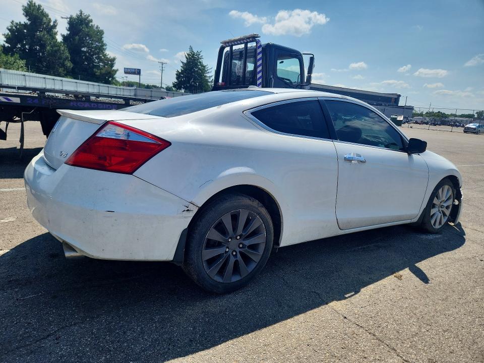 64207286 :رقم المزاد ، 1HGCS2B89AA007631 vin ، 2010 Honda Accord مزاد بيع