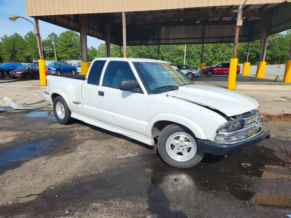 64379116 :رقم المزاد ، 1GCCS19X038130492 vin ، 2003 Chevrolet S Truck مزاد بيع
