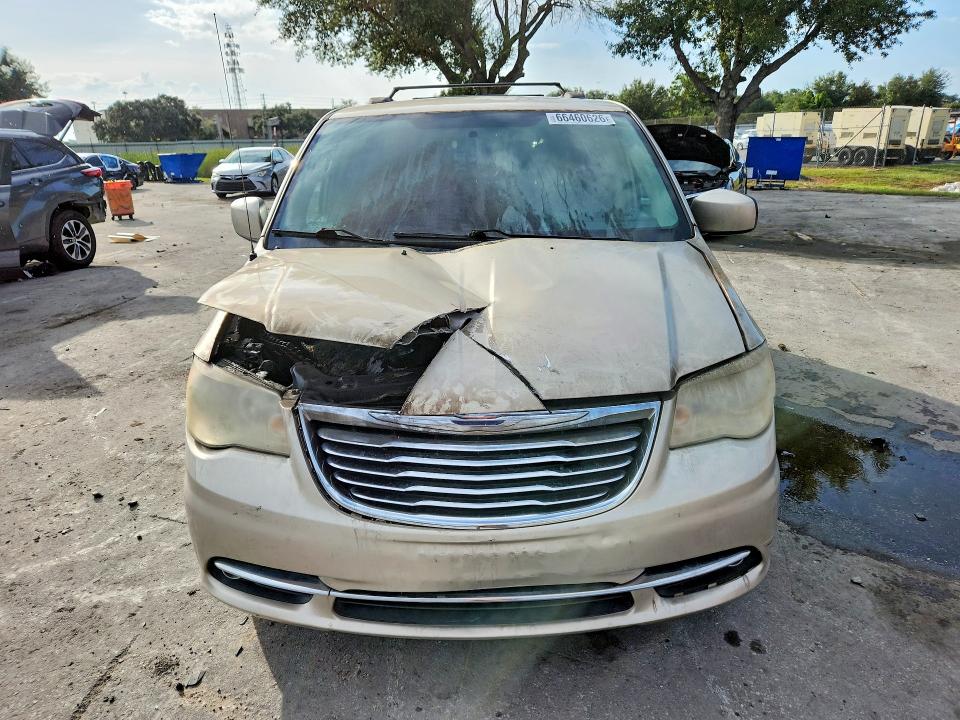 2014 Chrysler Town & Country მანქანა იყიდება აუქციონზე, vin: 2C4RC1BGXER256125, აუქციონის ნომერი: 66460626