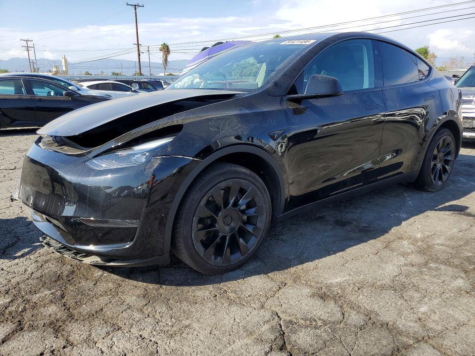 64421486 :رقم المزاد ، 7SAYGDED3SF318655 vin ، 2025 Tesla Model Y مزاد بيع