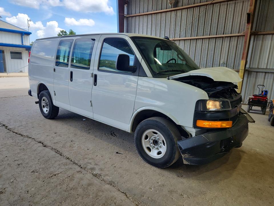 65704736 :رقم المزاد ، 1GCWGAF74S1115326 vin ، 2025 Chevrolet Express مزاد بيع