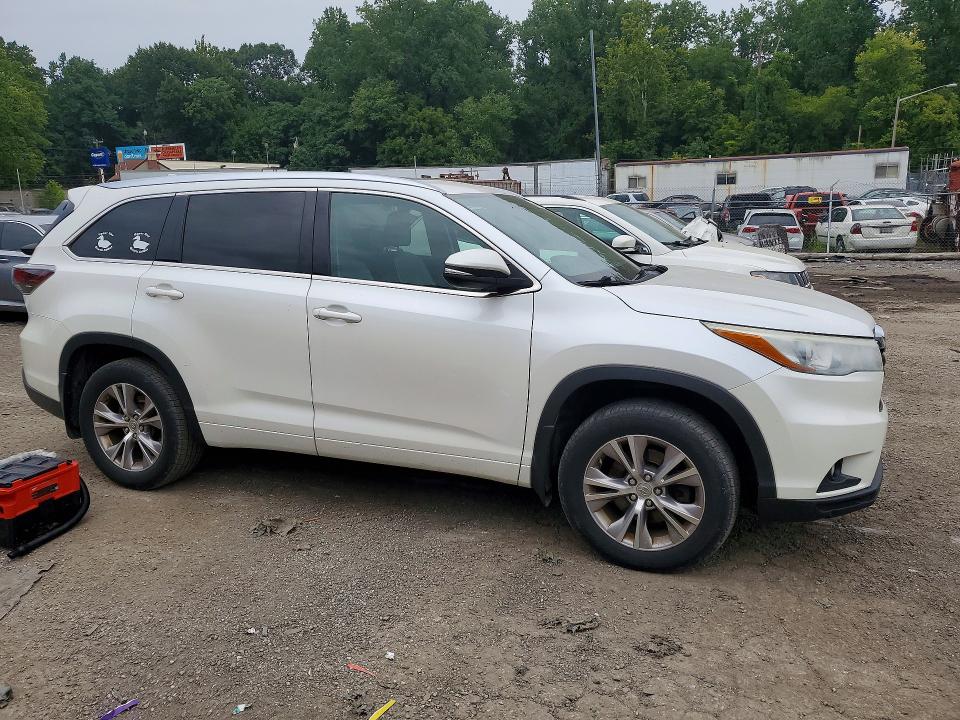 2015 Toyota Highlander მანქანა იყიდება აუქციონზე, vin: 5TDJKRFH8FS174176, აუქციონის ნომერი: 64691446