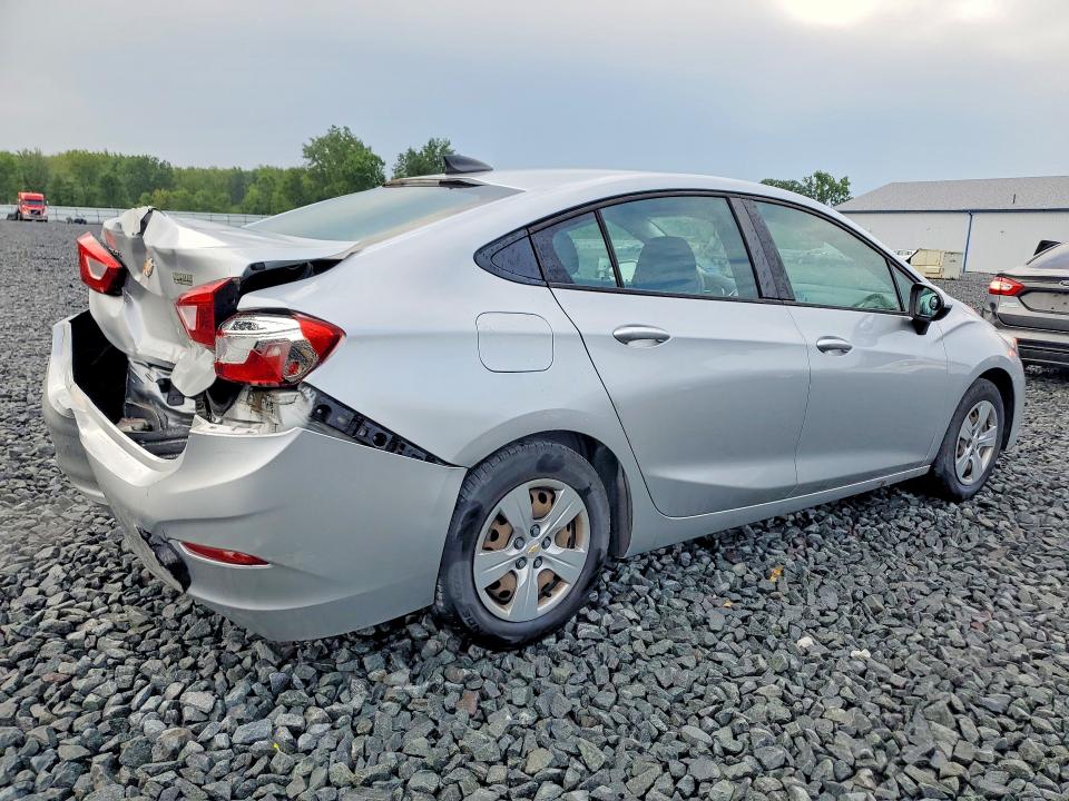 2018 Chevrolet Cruze მანქანა იყიდება აუქციონზე, vin: 1G1BC5SM6J7221469, აუქციონის ნომერი: 64287296
