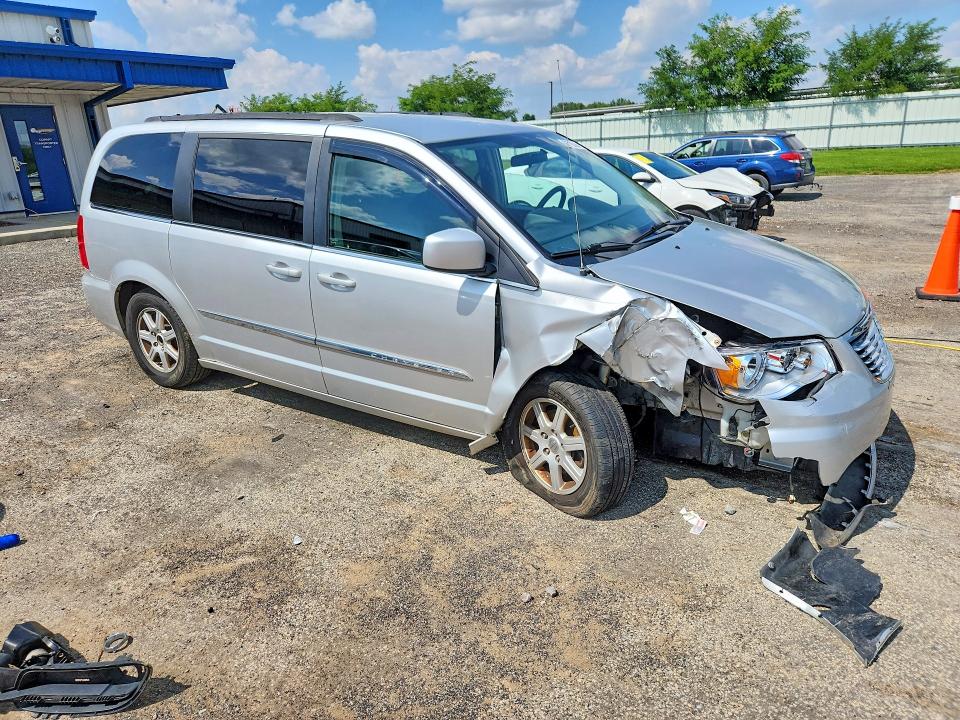 66778536 :رقم المزاد ، 2A4RR5DG0BR607889 vin ، 2011 Chrysler Town & Country مزاد بيع