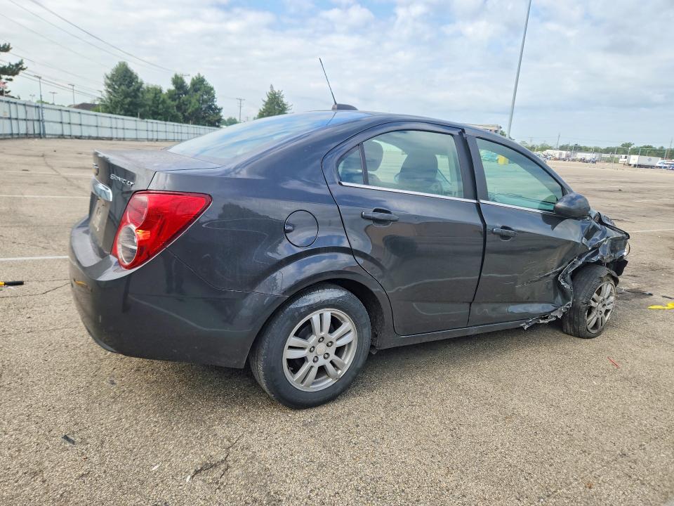 63996976 :رقم المزاد ، 1G1JC5SH0F4111315 vin ، 2015 Chevrolet Sonic مزاد بيع