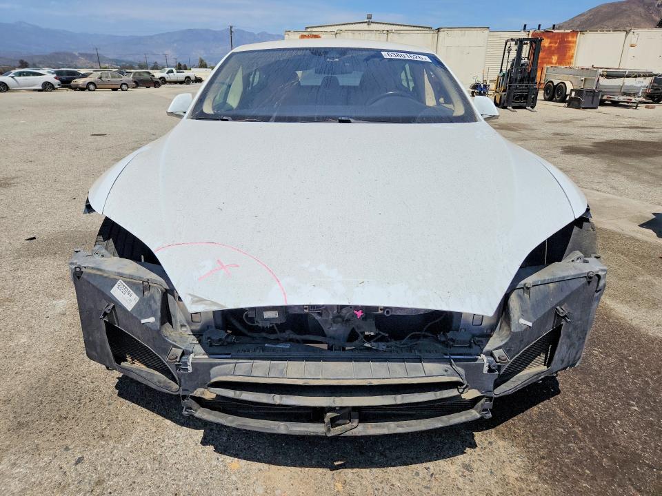 63801626 :رقم المزاد ، 5YJSA1E14FF109133 vin ، 2015 Tesla Model S مزاد بيع