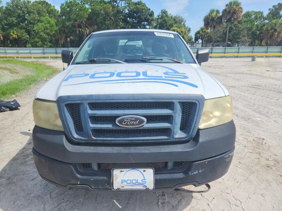 63642206 :رقم المزاد ، 1FTRF12285NA94570 vin ، 2005 Ford F150 مزاد بيع