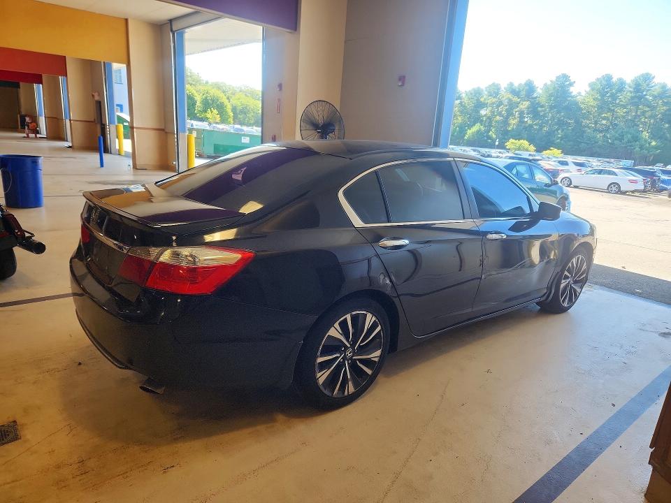 2015 Honda Accord მანქანა იყიდება აუქციონზე, vin: 1HGCR2F52FA020210, აუქციონის ნომერი: 66092766