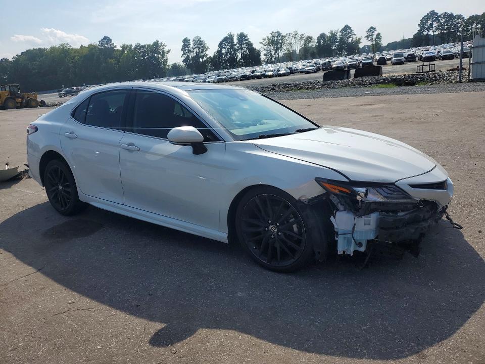 2022 Toyota Camry მანქანა იყიდება აუქციონზე, vin: 4T1K61AK9NU015881, აუქციონის ნომერი: 66123416