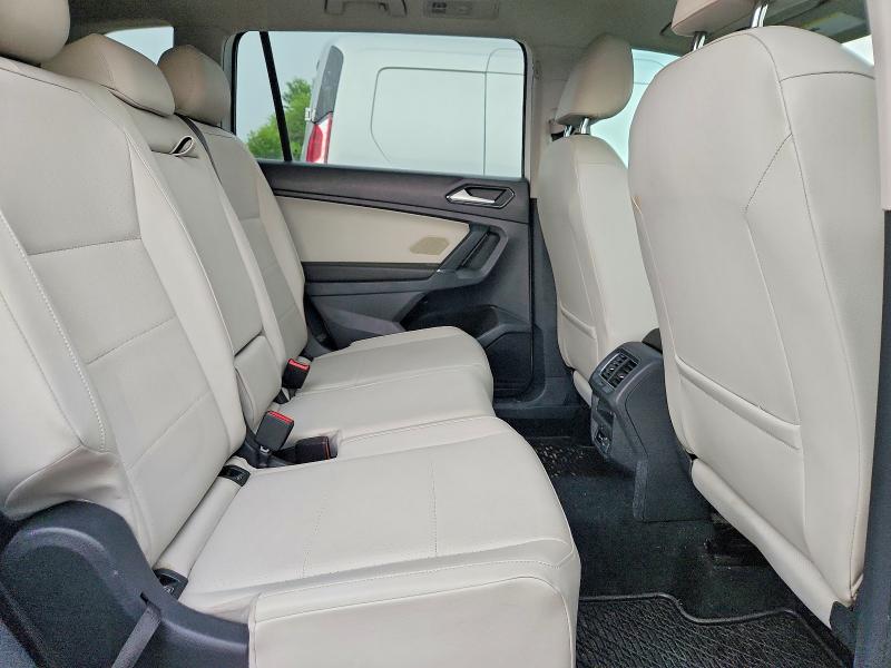 64624636 :رقم المزاد ، 3VV3B7AX4JM001020 vin ، 2018 Volkswagen Tiguan مزاد بيع