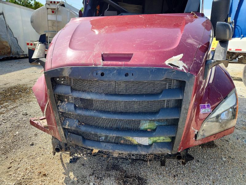 2022 Freightliner Cascadia 126 მანქანა იყიდება აუქციონზე, vin: 1FUJHHDV8NLNA8308, აუქციონის ნომერი: 63652006