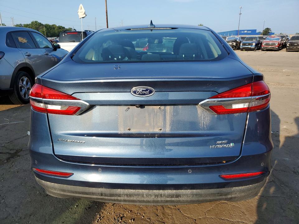 64826506 :رقم المزاد ، 3FA6P0LU2KR131105 vin ، 2019 Ford Fusion مزاد بيع