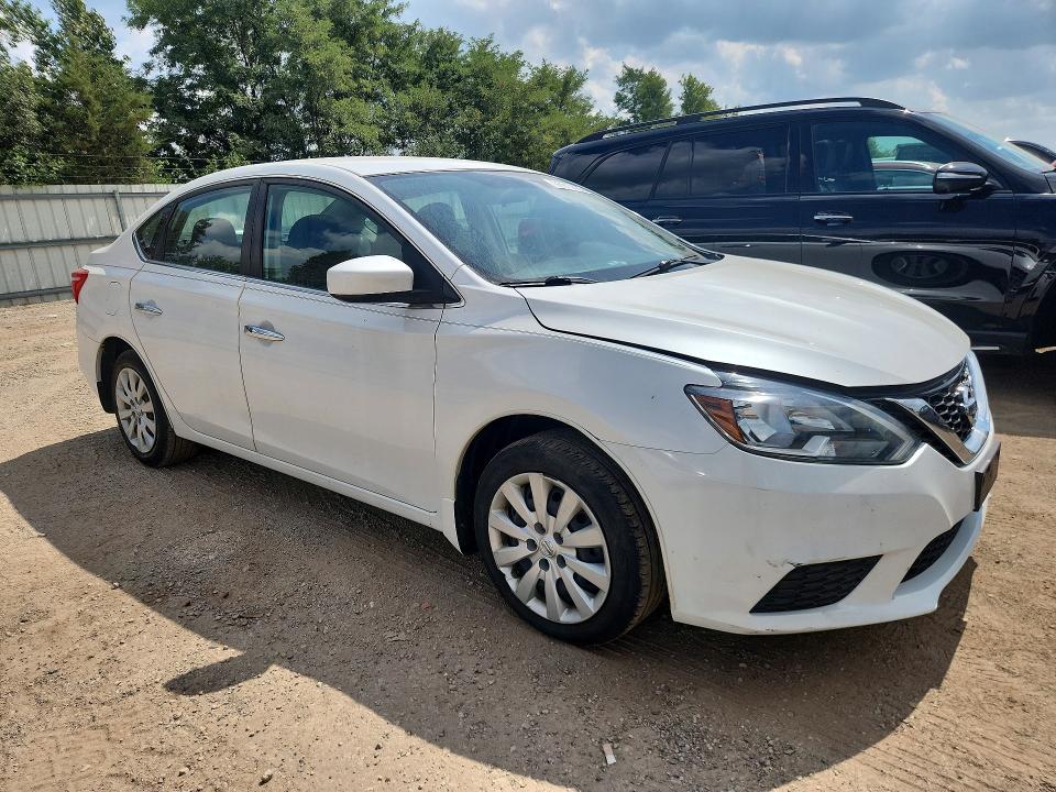 Продажа на аукционе авто 2017 Nissan Sentra, vin: 3N1AB7AP9HY257679, номер лота: 66913666