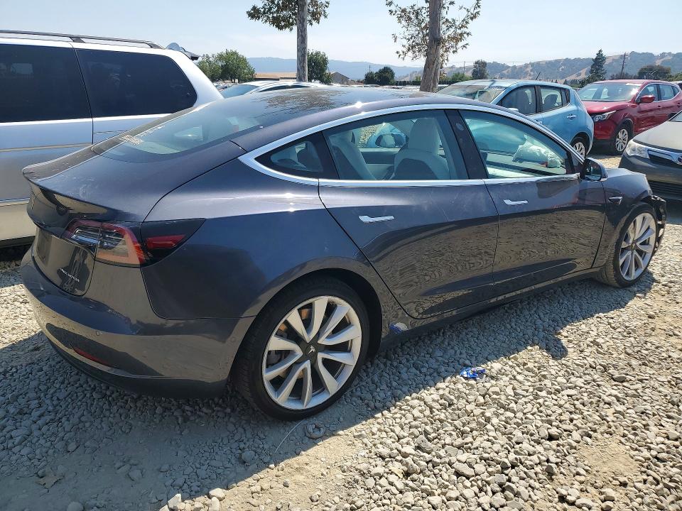 Продаж на аукціоні авто 2018 Tesla Model 3, vin: 5YJ3E1EB8JF111848, номер лоту: 64804306