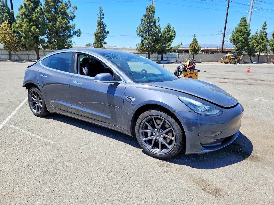 65911646 :رقم المزاد ، 5YJ3E1EA2KF331365 vin ، 2019 Tesla Model 3 مزاد بيع