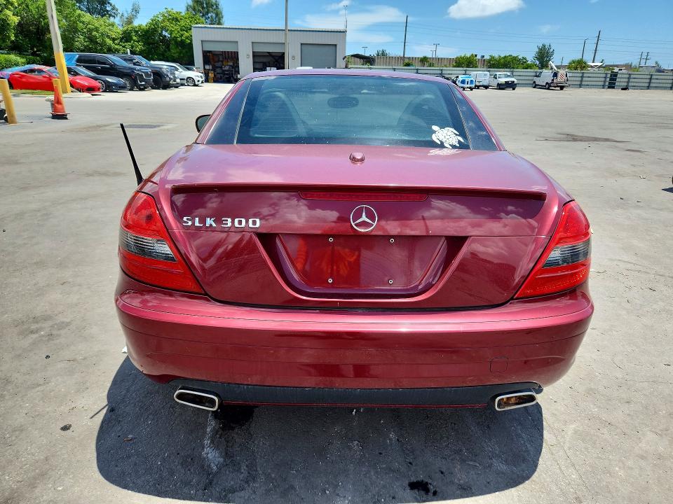 Продаж на аукціоні авто 2011 Mercedes-benz Slk, vin: WDBWK5EA0BF238447, номер лоту: 64984076
