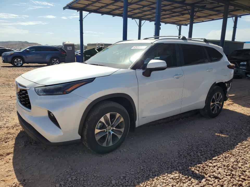 Продаж на аукціоні авто 2026 Toyota Highlander Hybrid, vin: 5TDKBRCH6TS699452, номер лоту: 63411396