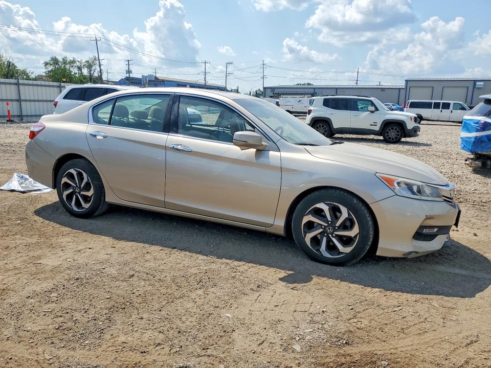 66394226 :رقم المزاد ، 1HGCR3F87HA028273 vin ، 2017 Honda Accord مزاد بيع
