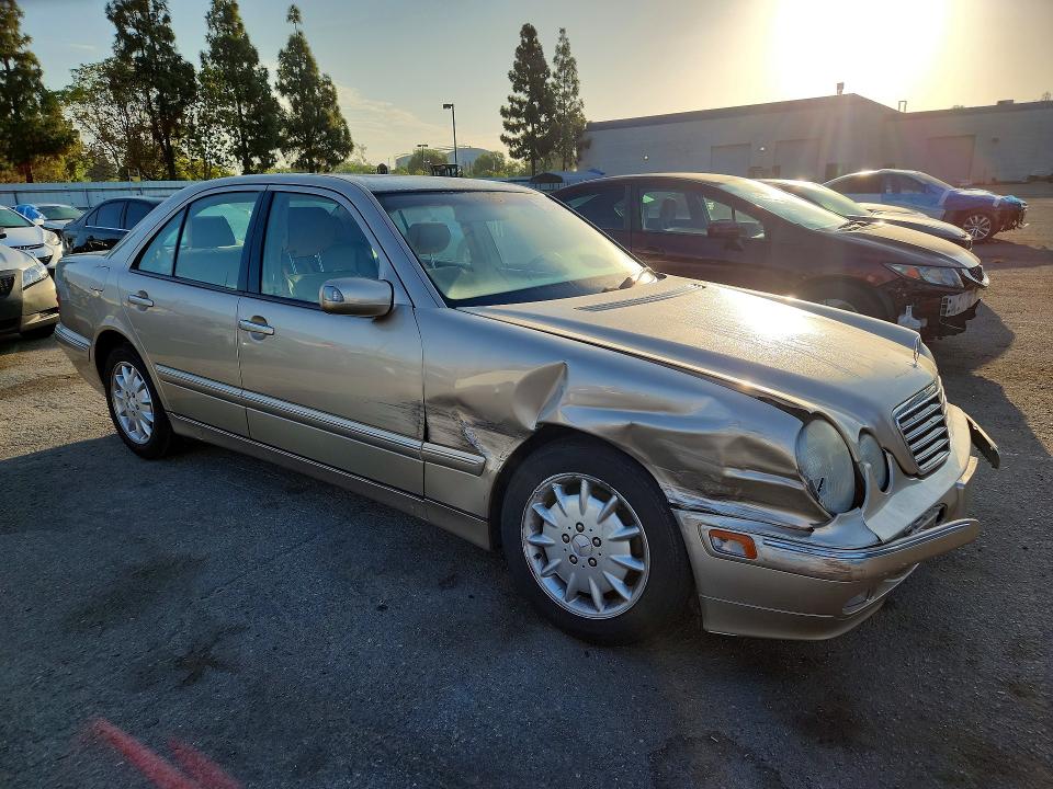 Продаж на аукціоні авто 2001 Mercedes-benz E, vin: WDBJF65J71B166267, номер лоту: 63183056