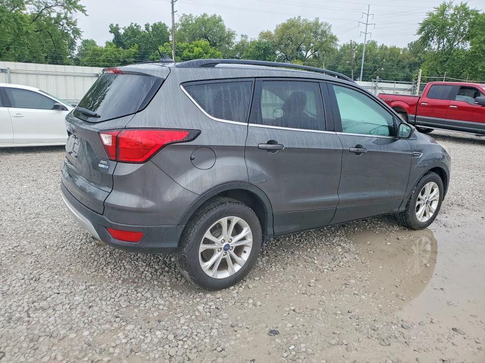 Продажа на аукционе авто 2019 Ford Escape, vin: 1FMCU9HDXKUB23907, номер лота: 64763236