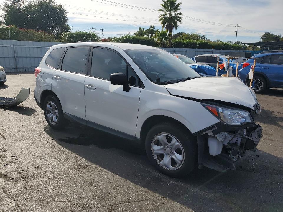 2018 Subaru Forester მანქანა იყიდება აუქციონზე, vin: JF2SJAAC2JH593272, აუქციონის ნომერი: 65604496