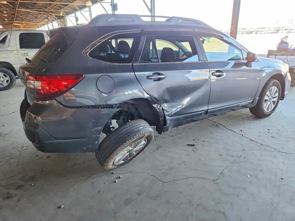 64454036 :رقم المزاد ، 4S4BSAAC0J3307410 vin ، 2018 Subaru Outback مزاد بيع