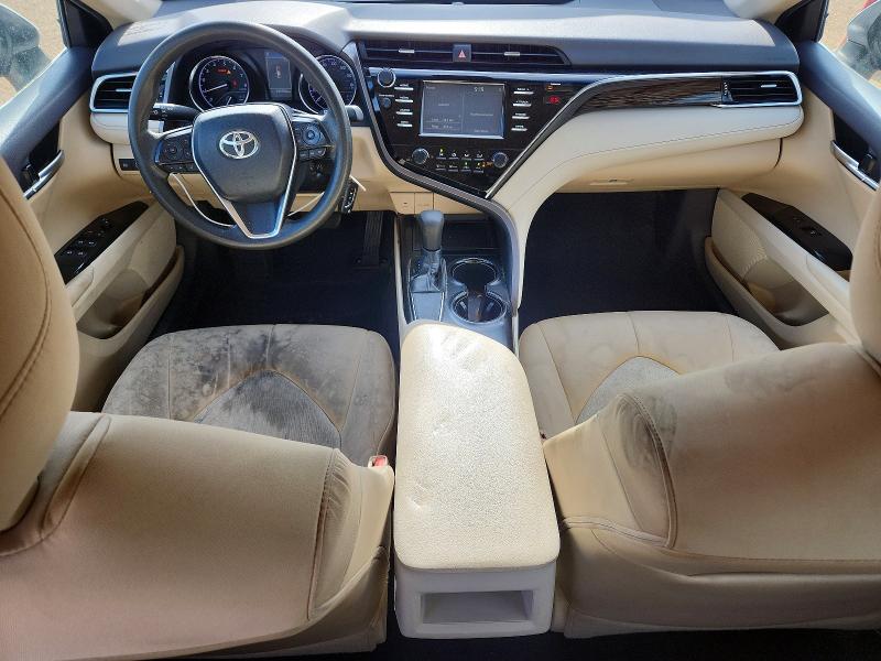 64480216 :رقم المزاد ، 4T1B11HK4JU095427 vin ، 2018 Toyota Camry مزاد بيع