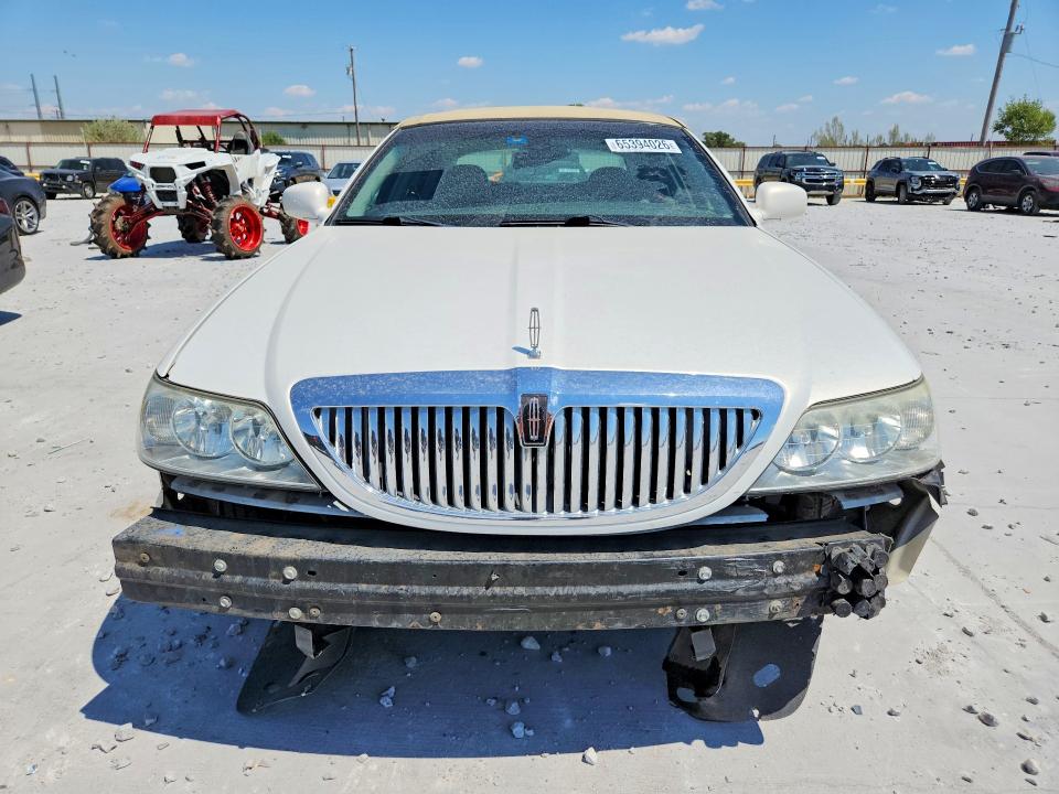 Продаж на аукціоні авто 2003 Lincoln Town Car, vin: 1LNHM82W23Y641806, номер лоту: 65394026