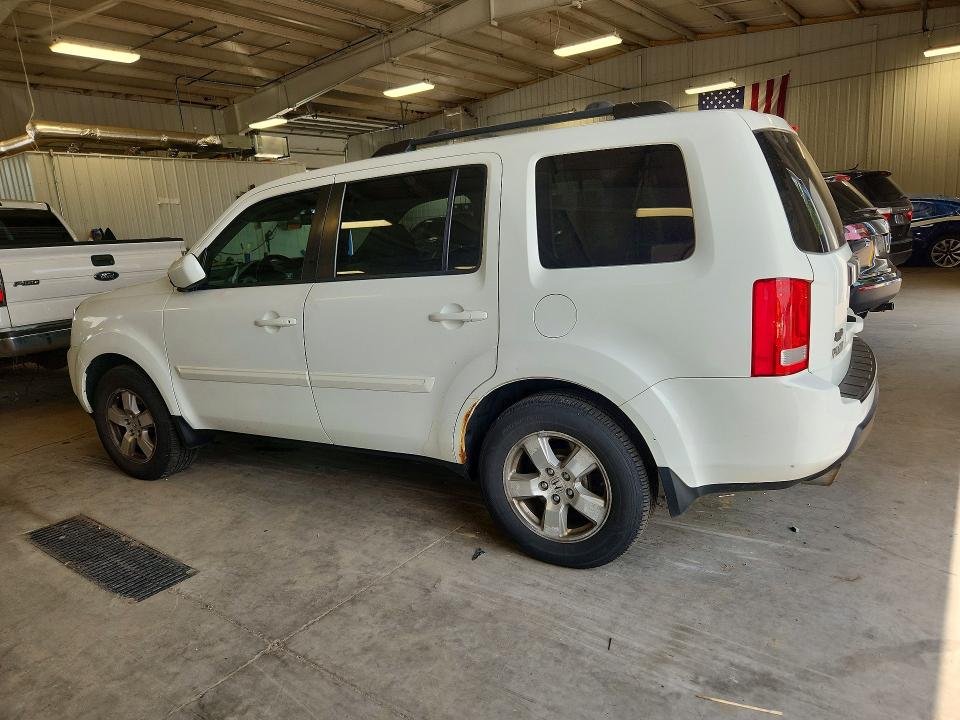 64796366 :رقم المزاد ، 5FNYF4H51BB085959 vin ، 2011 Honda Pilot مزاد بيع