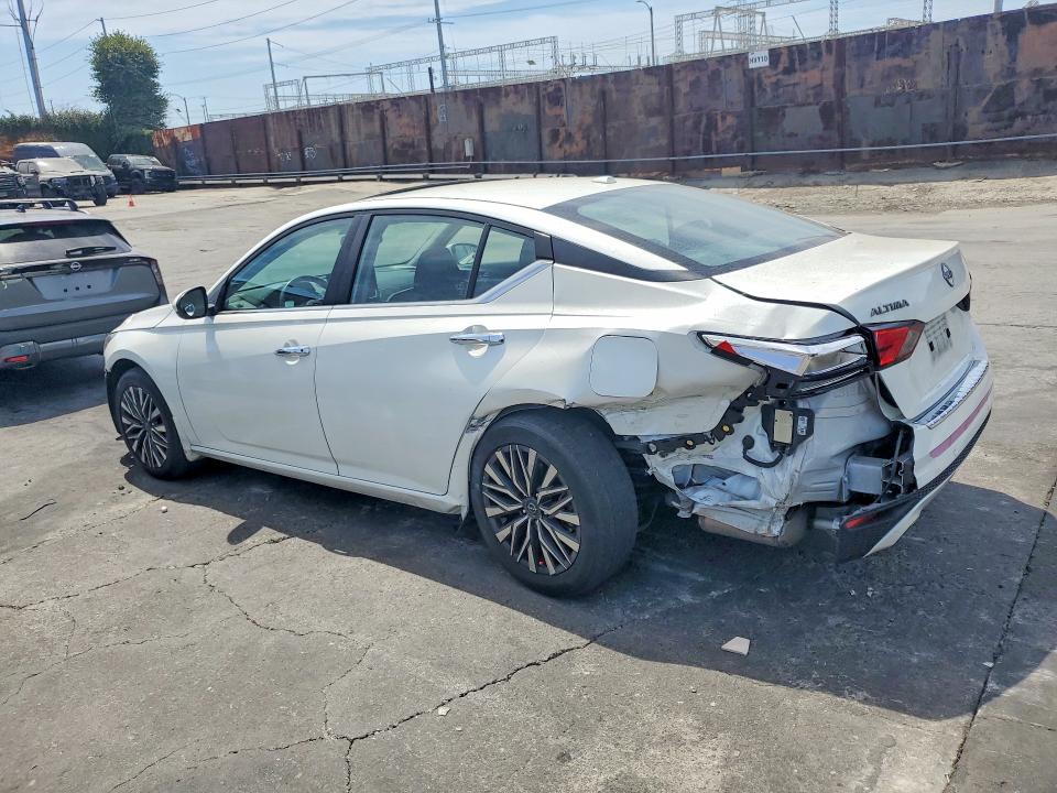 66954646 :رقم المزاد ، 1N4BL4DV3PN409464 vin ، 2023 Nissan Altima مزاد بيع
