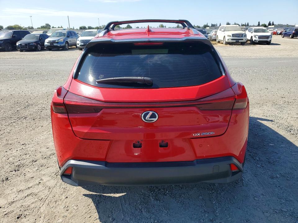 64144406 :رقم المزاد ، JTHP9JBH6L2022668 vin ، 2020 Lexus Ux مزاد بيع