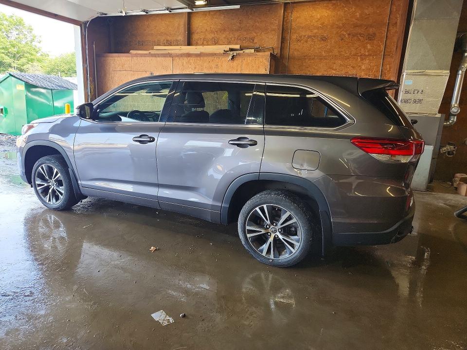 Продаж на аукціоні авто 2018 Toyota Highlander, vin: 5TDBZRFH9JS849400, номер лоту: 65498916