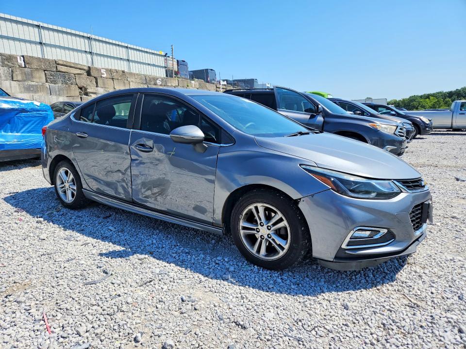 63174386 :رقم المزاد ، 1G1BE5SM9J7236039 vin ، 2018 Chevrolet Cruze مزاد بيع