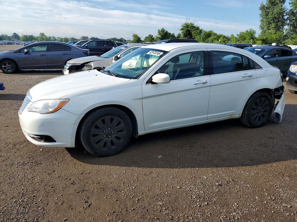 Auction sale of the 2012 Chrysler 200, vin: 1C3CCBAB2CN274229, lot number: 62970246
