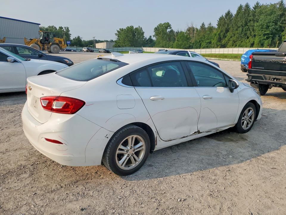 Aukcja sprzedaży 2018 Chevrolet Cruze, vin: 1G1BE5SMXJ7213420, numer aukcji: 64241696
