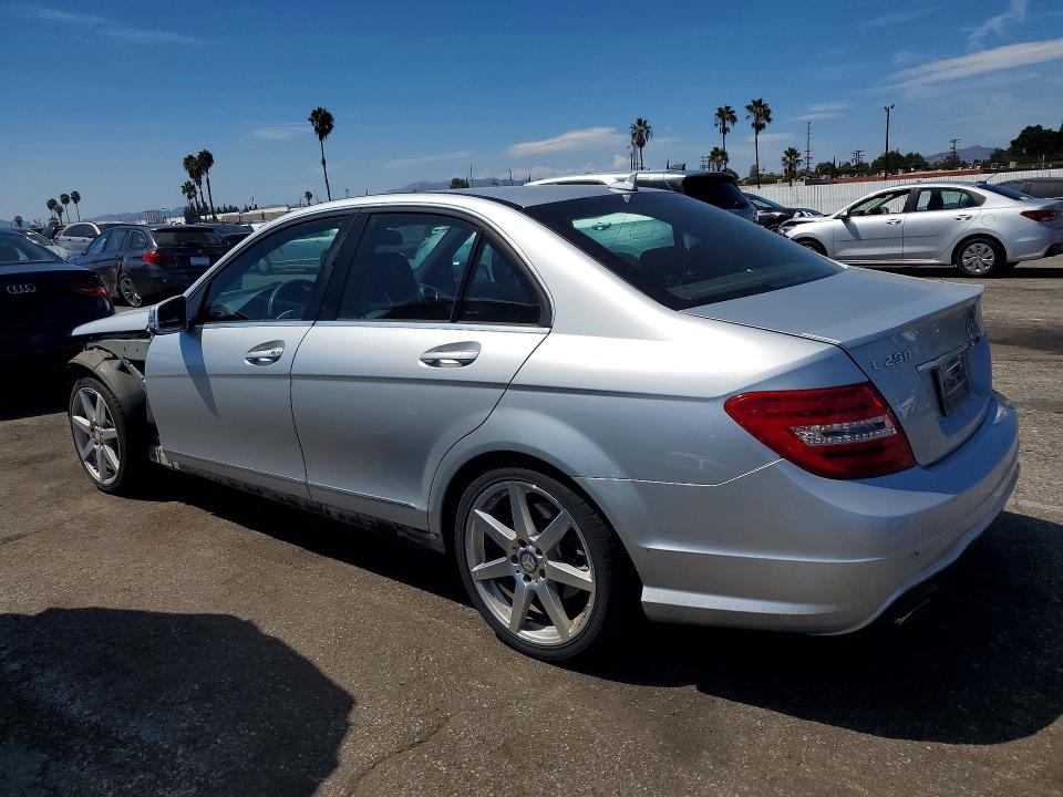 2014 Mercedes-benz C მანქანა იყიდება აუქციონზე, vin: WDDGF4HB3EA954713, აუქციონის ნომერი: 66313366