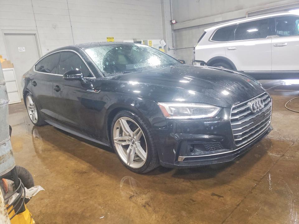 63292346 :رقم المزاد ، WAUFNCF50JA059400 vin ، 2018 Audi A5 مزاد بيع