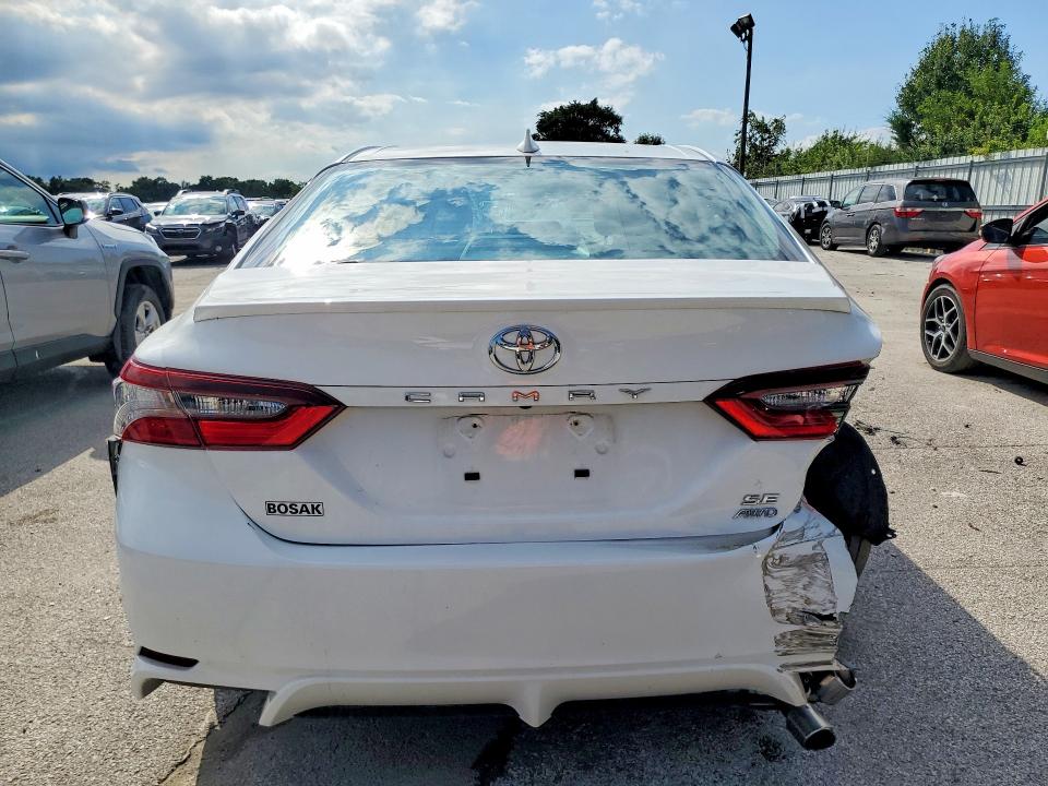 65311216 :رقم المزاد ، 4T1G11BK4PU083818 vin ، 2023 Toyota Camry مزاد بيع