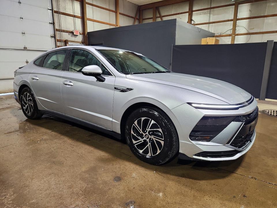 2026 Hyundai Sonata Hybrid მანქანა იყიდება აუქციონზე, vin: KMHL24JJ0TA171993, აუქციონის ნომერი: 63637666