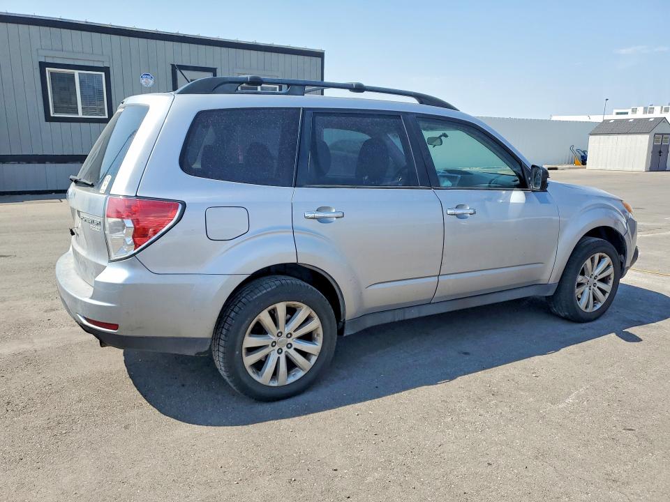 64595716 :رقم المزاد ، JF2SHADC1DH428289 vin ، 2013 Subaru Forester مزاد بيع