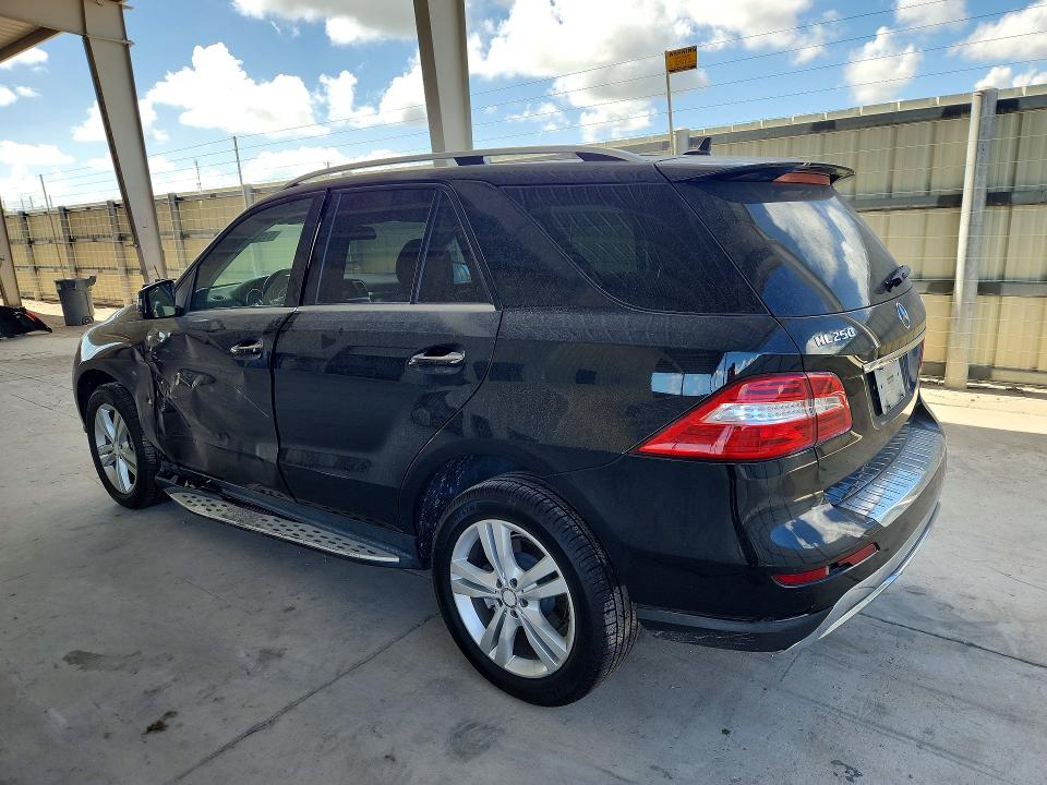 2015 Mercedes-benz Ml მანქანა იყიდება აუქციონზე, vin: 4JGDA0EB4FA555394, აუქციონის ნომერი: 63910386