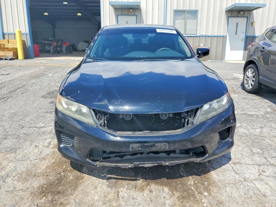 64797446 :رقم المزاد ، 1HGCT1B38DA011590 vin ، 2013 Honda Accord مزاد بيع