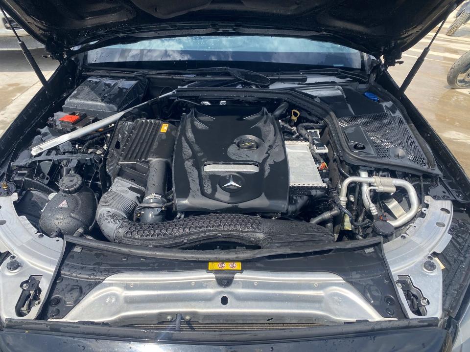 59146416 :رقم المزاد ، WDDWF4JB7JR338739 vin ، 2018 Mercedes-benz C مزاد بيع