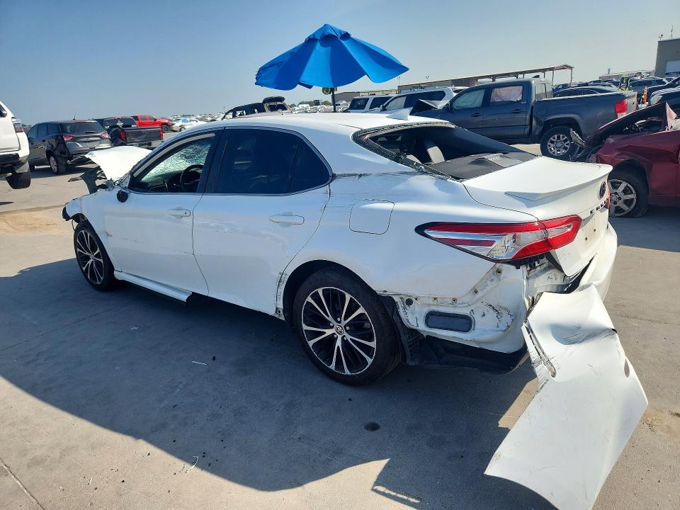 64066896 :رقم المزاد ، 4T1G11AKXLU966317 vin ، 2020 Toyota Camry مزاد بيع